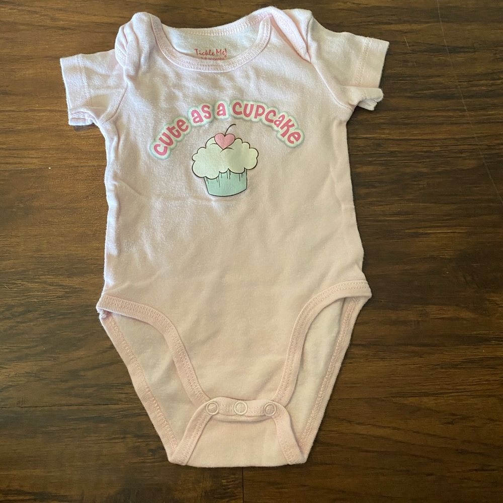 3-6M pink onesie with cute print